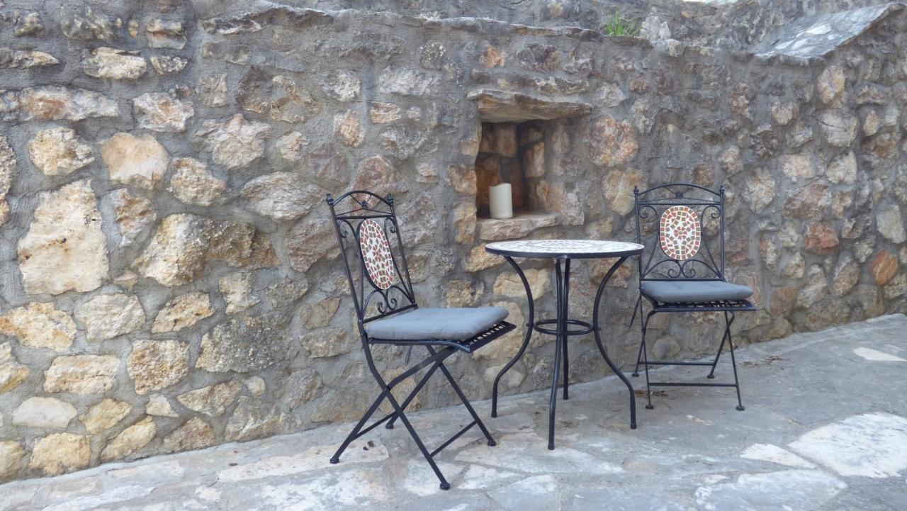 Ambiente Apartamento Jasenice  Exterior foto