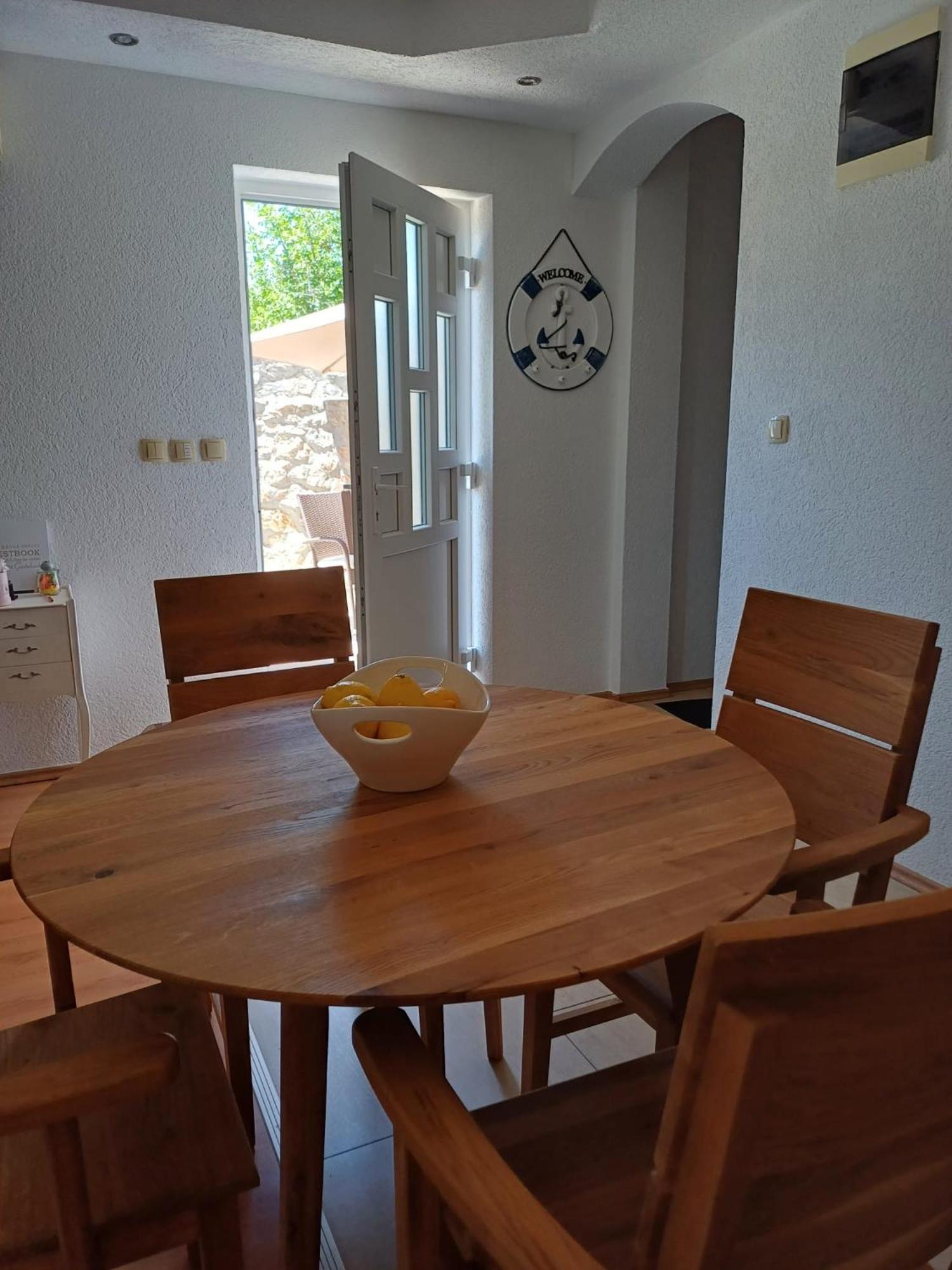 Ambiente Apartamento Jasenice  Exterior foto