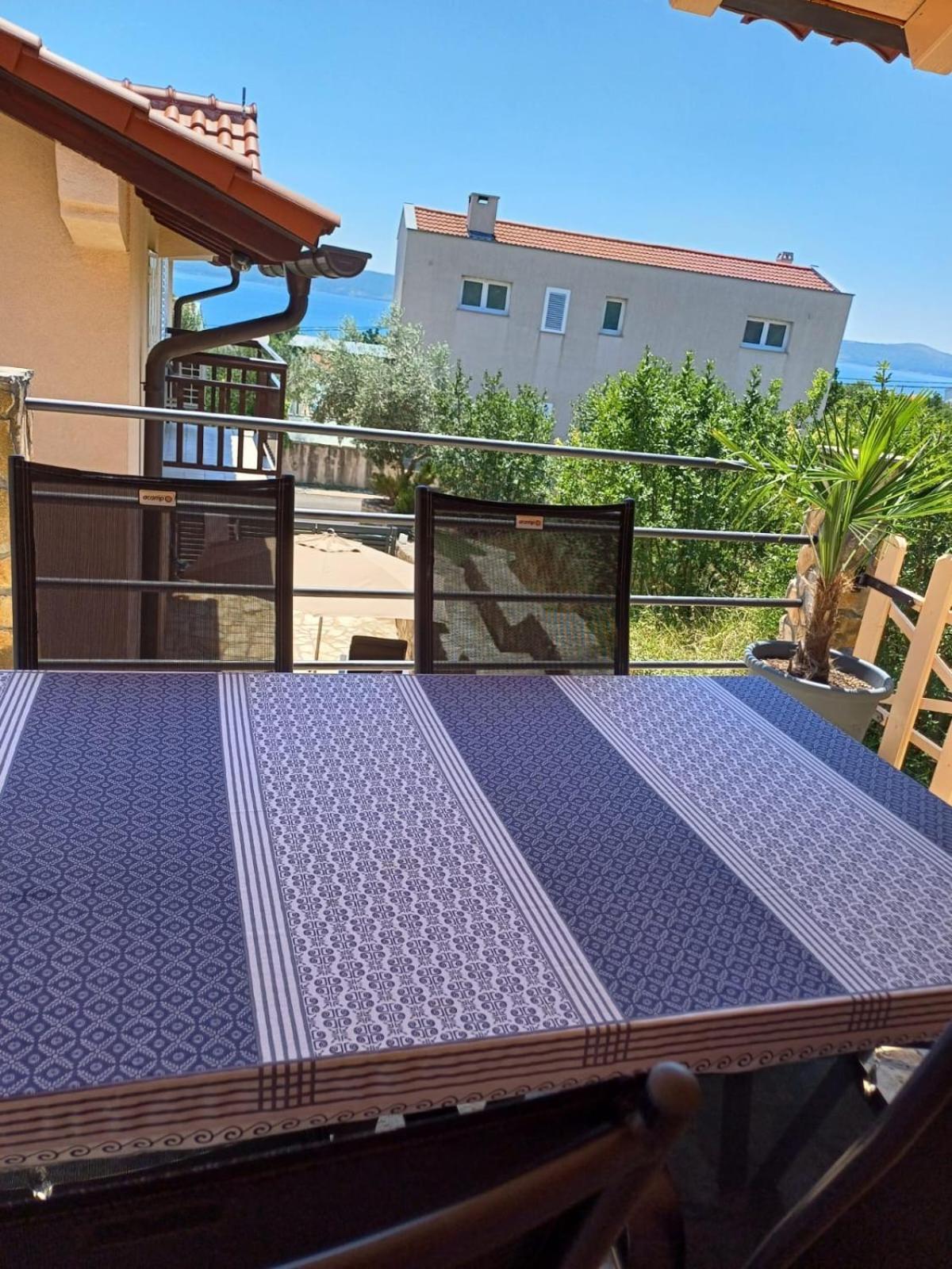 Ambiente Apartamento Jasenice  Exterior foto