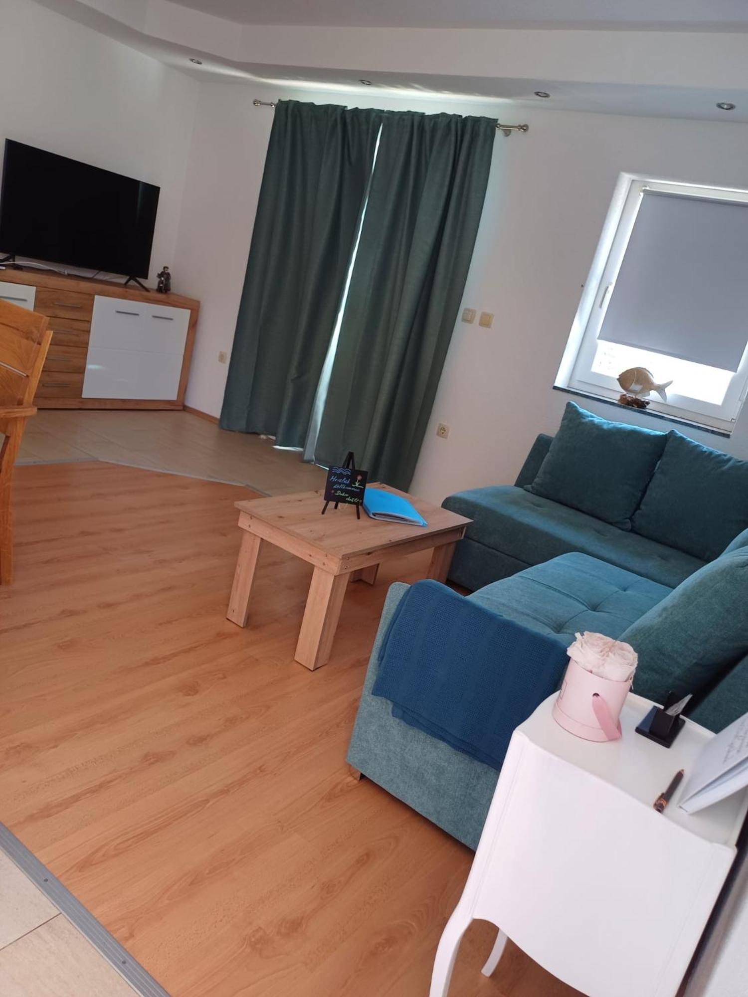 Ambiente Apartamento Jasenice  Exterior foto